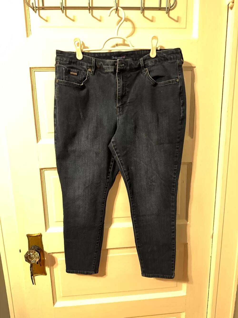 Isaac Mizrahi Live! Dark Wash Seamed Back Ankle Jeans Size 16P